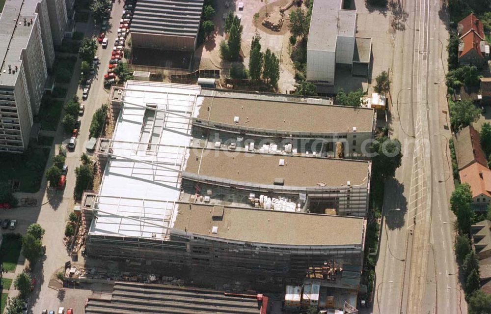 Aerial image Berlin - Hohenschönhausen - Bau des Einkaufszentrums Storchenhof der MÜBAU AG in Hohenschönhausen.