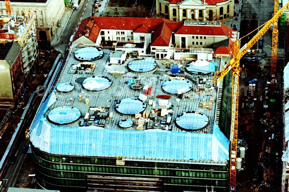 Berlin from above - 12.02.1995 Bau der Freidrichstadtpassagen