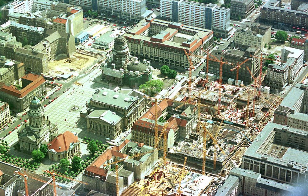 Berlin from above - Bau der Friedrichstadtpassagen am Gendarmenmarkt in Berlin-Mitte.