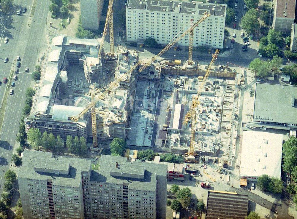 Aerial image Berlin - Lichtenberg - Bau eines Geschäftszentrums CASTELLO durch die IMBAU GmbH an der Landsberger Allee in Berlin-Lichtenberg.