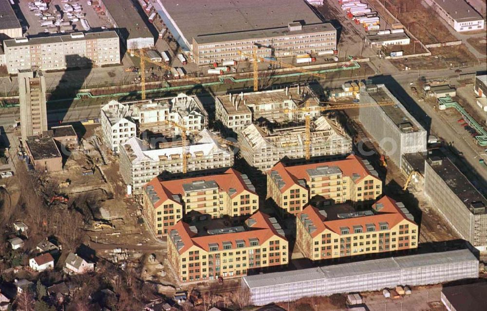 Aerial image Berlin - Hohenschönhausen - Bau des GSG-Gewerbezentrum an der Plauener Straße / Marzahner Straße in Berlin-Hohenschönhausen.