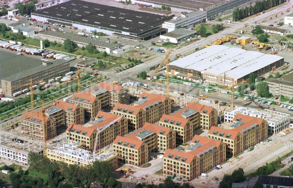 Berlin - Hohenschönhausen from above - Bau des GSG-Gewerbezentrum an der Plauener Straße / Marzahner Straße in Berlin-Hohenschönhausen.