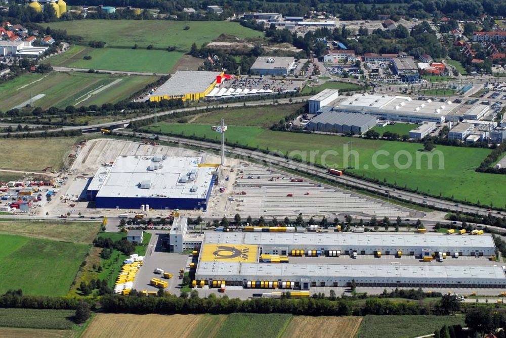 Augsburg from above - Bau des IKEA Einrichtungshauses Augsburg.Gebaut wird die IKEA Filiale in Augsburg auf einer Grundstücksfläche von 80.000 Quadratmetern mit einer Bruttogeschossfläche von 29.000 Quadratmetern. Für die Kunden werden auf dem Gelände 1.440 Parkplätze zur Verfügung stehen. Die Investitionskosten in das neue IKEA Haus betragen ca. 46 Mio. Euro. Begonnen wurde mit den Bauarbeiten im April 2006, und sie verlaufen planmäßig. Am Schnittpunkt der Autobahn A8 München-Stuttgart