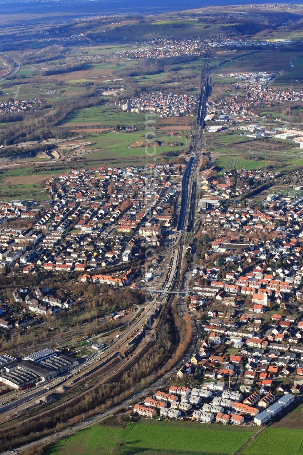 Aerial photograph Weil am Rhein - Construction and maintenance work on the railway track in the German railway for the four-lane expansion in Weil am Rhein in the state Baden-Wurttemberg, Germany