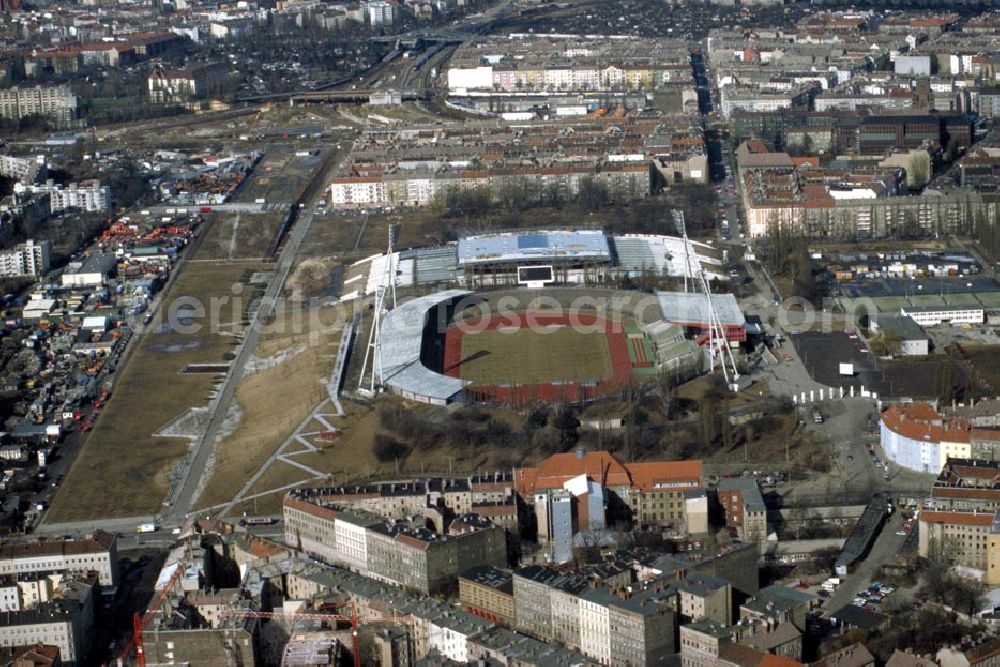 Berlin - Prenzlauerberg from the bird's eye view: Bau des Jahn-Sport-Parks in Berlin - Prenzlauerberg in 1995