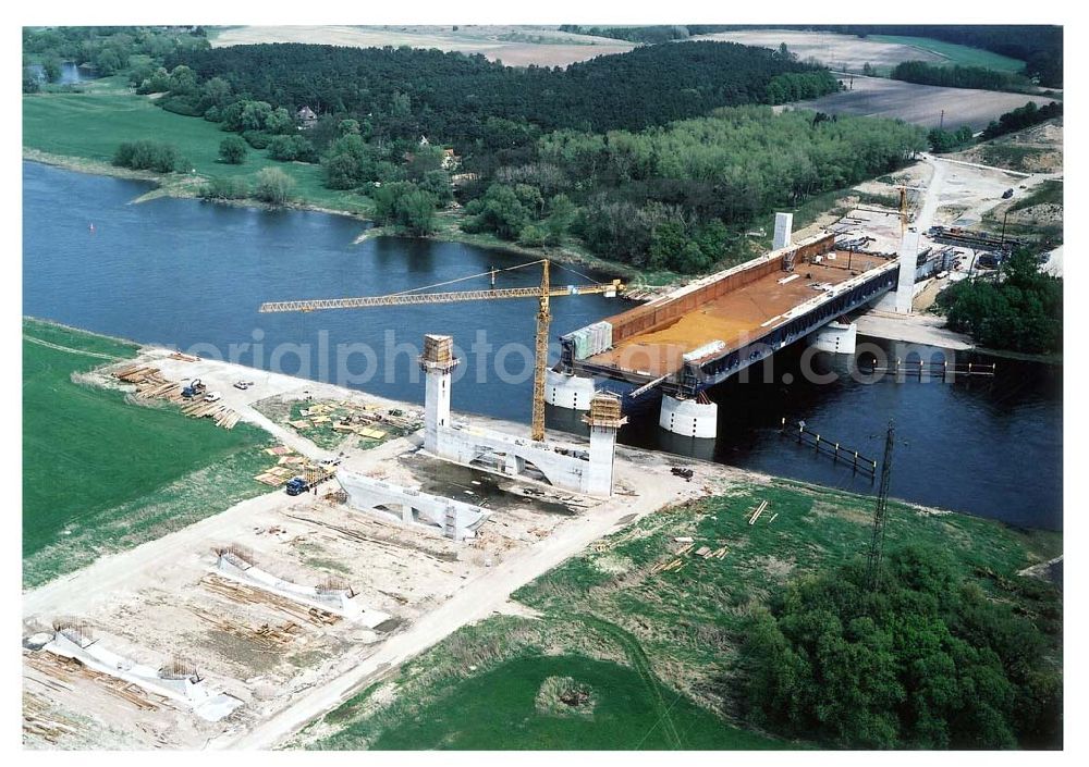 Aerial photograph Hohenwarthe - Bau der Kanalbrücke zwischen dem Schiffshebewerk Rothensee und der Doppelsparschleuse Hohenwarthe am Wasserstraßenkreuz Magdeburg.