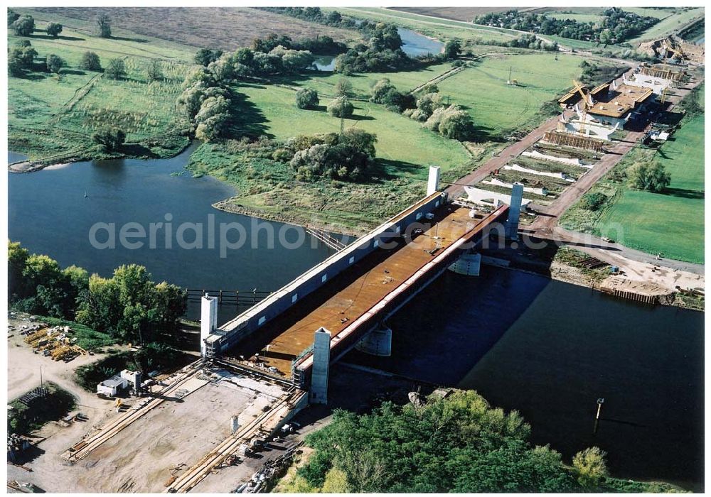 Aerial image Hohenwarthe - Bau der Kanalbrücke zwischen dem Schiffshebewerk Rothensee und der Doppelsparschleuse Hohenwarthe am Wasserstraßenkreuz Magdeburg.