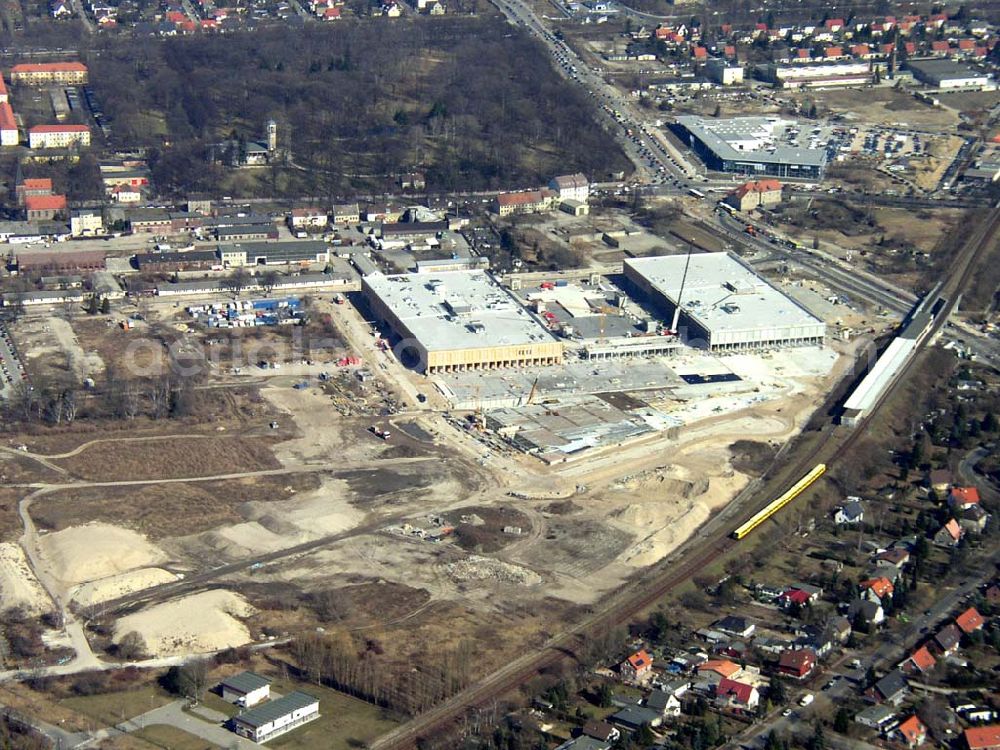 Berlin - MARZAHN from above - Bau des Kaufland-Centers und der BMW-Niederlassung an der B1 in Berlin-Biesdorf. (Biesdorf-Center)