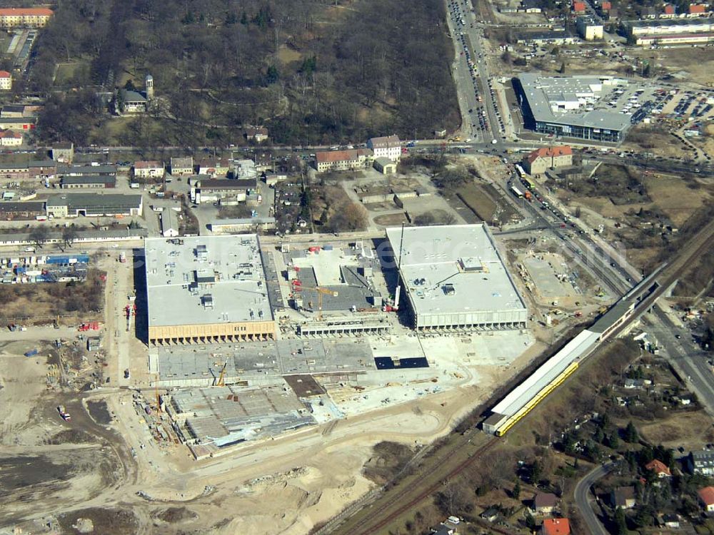 Aerial image Berlin - MARZAHN - Bau des Kaufland-Centers und der BMW-Niederlassung an der B1 in Berlin-Biesdorf. (Biesdorf-Center)