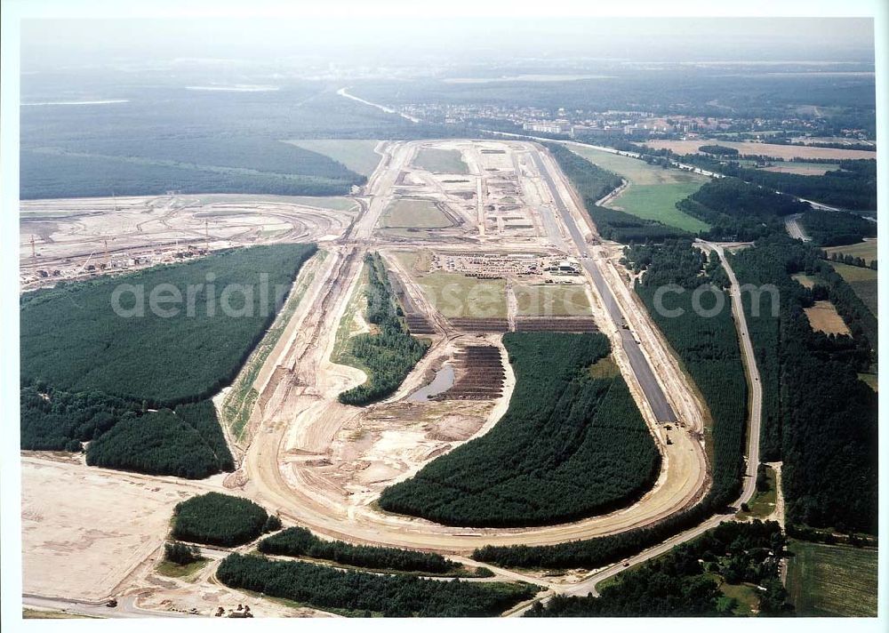 Klettwitz bei Schwarzheide / Brandenburg from the bird's eye view: Bau des Lausitzringes an der Autobahn Berlin - Dresden bei Klettwitz in Brandenburg.