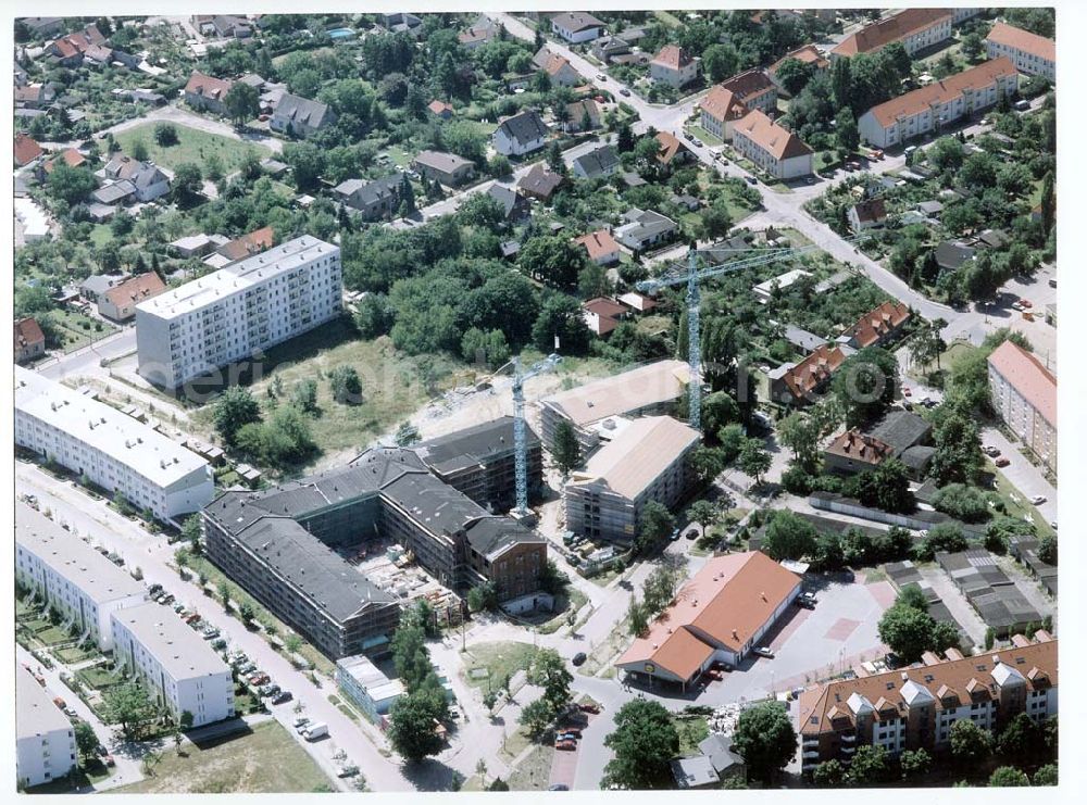 Teltow - Brandenburg from the bird's eye view: Bau der Lavendel-Residenz der SERVICUR Seniorenresidenzen GmbH an der Weser- Ecke Elbestraße in Teltow / Brandenburg.