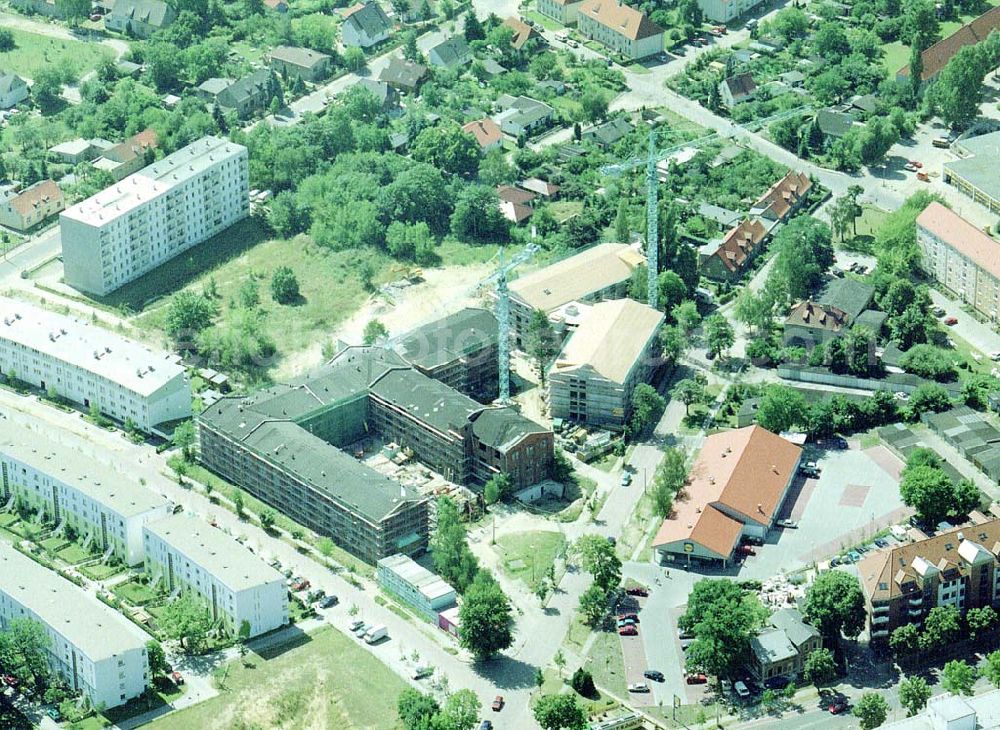 Aerial image Teltow - Brandenburg - Bau der Lavendel-Residenz der SERVICUR Seniorenresidenzen GmbH an der Weser- Ecke Elbestraße in Teltow / Brandenburg. -neue Bezeichnung Residenz Zehlendorf -Postanschrift: Glaszeile 40 in 14165 Berlin, 030845900100