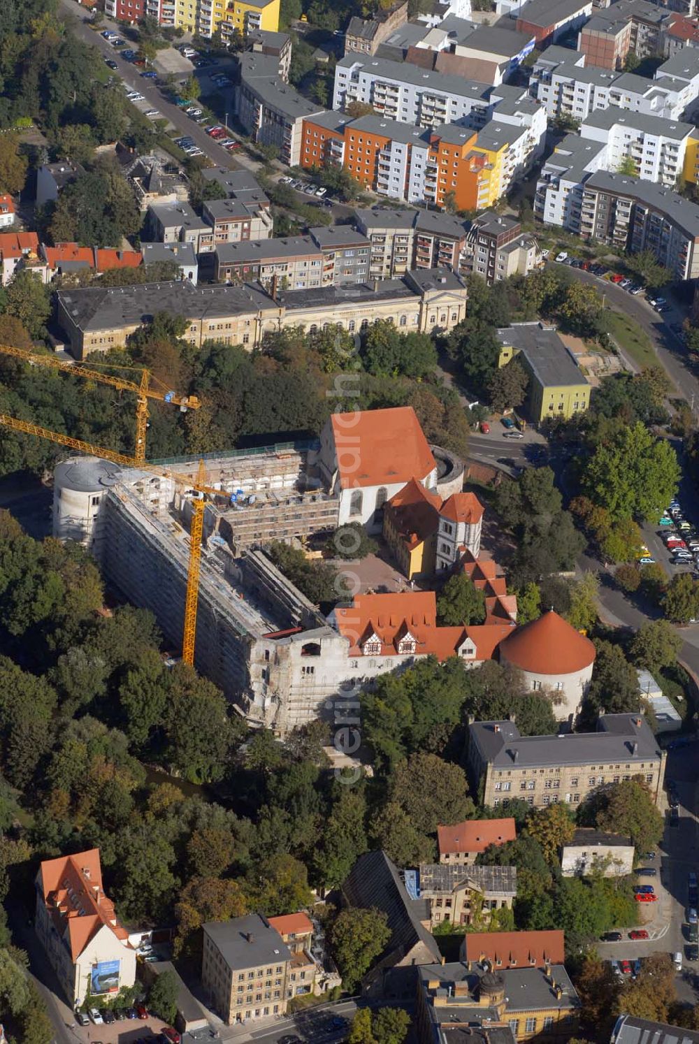 Aerial photograph Halle - Blick auf Schloss Moritzburg am Schlossberg in Halle, das zur Zeit restauriert wird (Kontakt Stiftung Moritzburg: Friedemann-Bach-Platz 5, D-06108 Halle (Saale), Telefon: 0345-21259-0, Telefax: 0345-2029990, poststelle@moritzburg.lsa-net.de)