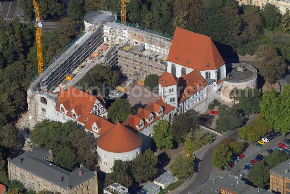 Halle from the bird's eye view: Blick auf Schloss Moritzburg am Schlossberg in Halle, das zur Zeit restauriert wird (Kontakt Stiftung Moritzburg: Friedemann-Bach-Platz 5, D-06108 Halle (Saale), Telefon: 0345-21259-0, Telefax: 0345-2029990, poststelle@moritzburg.lsa-net.de)