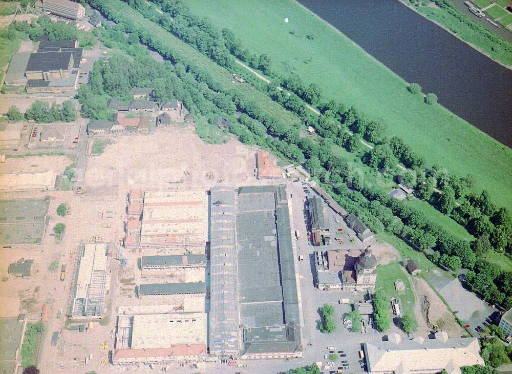 Aerial photograph Dresden / Sachs. - Bau der Neue Messe - ein Projekt der HVB-Immobilien AG auf dem Ostragehege (Gelände des Alten Schlachthofes) in Dresden. Generalunternehmer: HOCHTIEF AG.