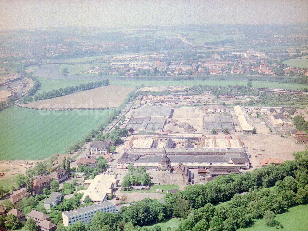 Dresden / Sachs. from the bird's eye view: Bau der Neue Messe - ein Projekt der HVB-Immobilien AG auf dem Ostragehege (Gelände des Alten Schlachthofes) in Dresden. Generalunternehmer: HOCHTIEF AG.