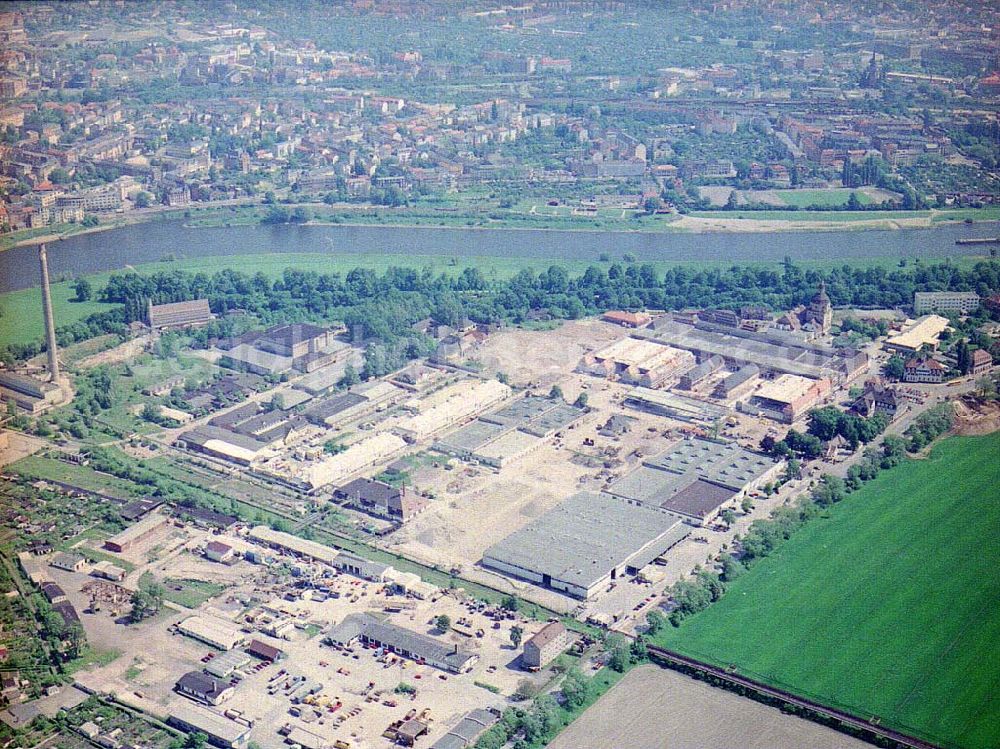 Dresden / Sachs. from above - Bau der Neue Messe - ein Projekt der HVB-Immobilien AG auf dem Ostragehege (Gelände des Alten Schlachthofes) in Dresden. Generalunternehmer: HOCHTIEF AG.