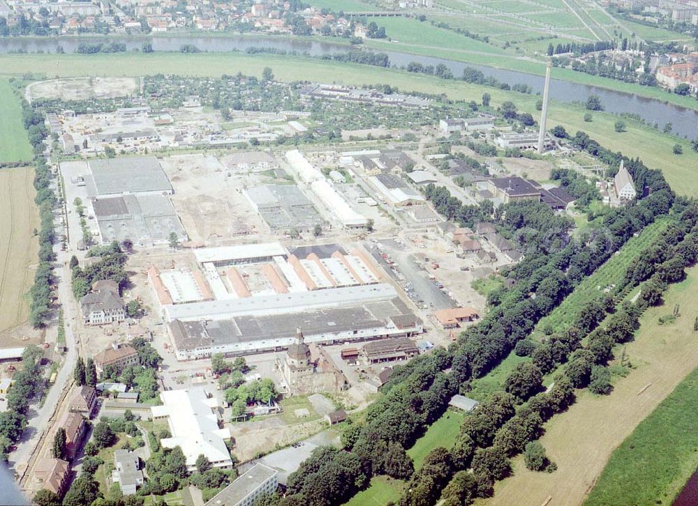 Dresden / Sachsen from the bird's eye view: Bau der Neue Messe - ein Projekt der HVB-Immobilien AG auf dem Ostragehege (Gelände des Alten Schlachthofes) in Dresden. Generalunternehmer: HOCHTIEF AG.