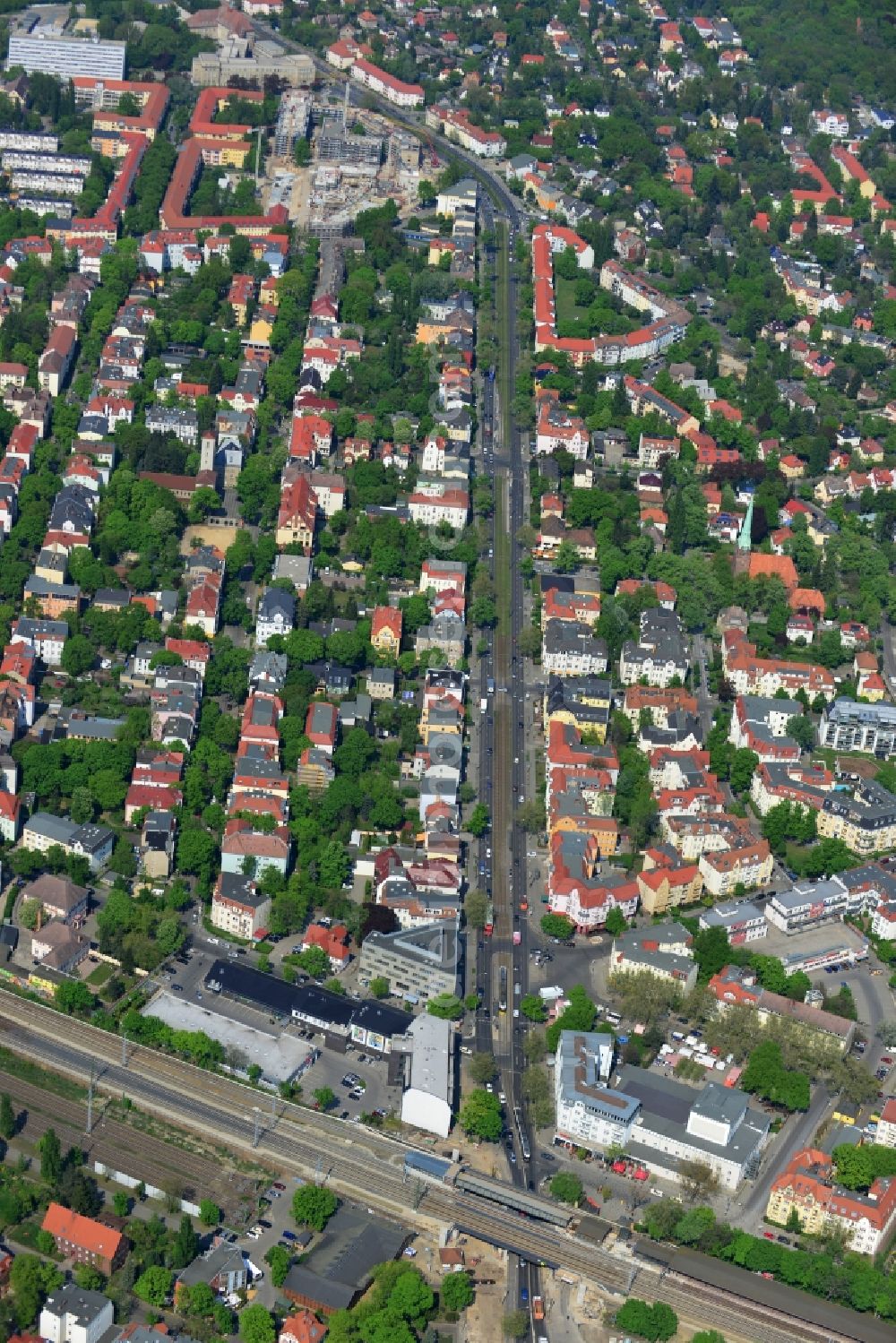 Berlin from the bird's eye view: Construction of new railway bridge over the Treskowallee at Berlin- Karlshorst