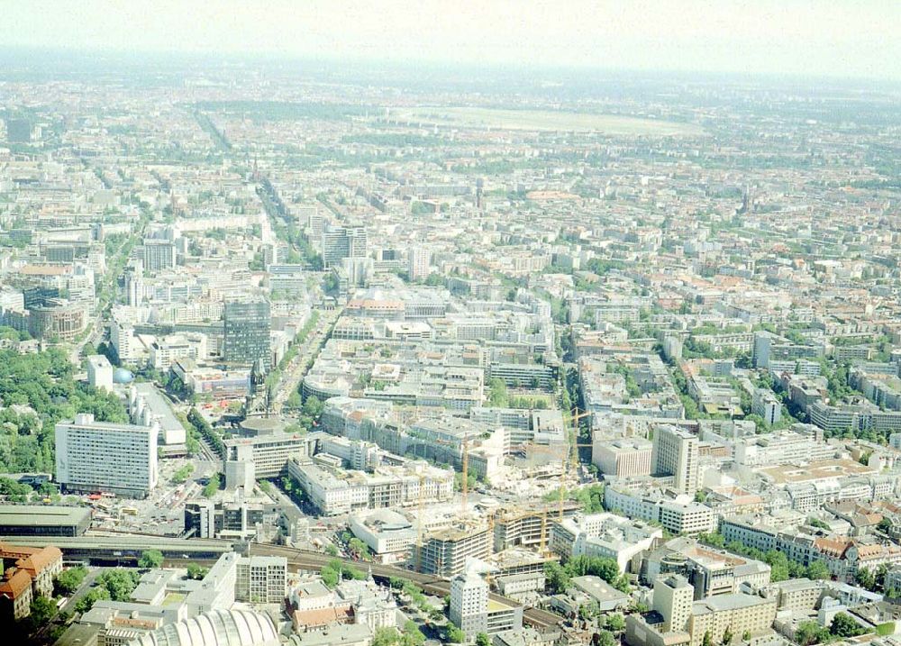 Berlin - Charlottenburg from above - Bau des neuen Kranzler-Ecks und Abriß des ehem. Panoptikums am Kurfürstendamm in Berlin-Charlottenburg.