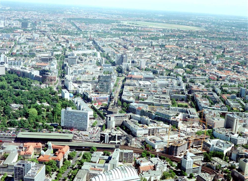 Aerial photograph Berlin - Charlottenburg - Bau des neuen Kranzler-Ecks am Kurfürstendamm in Berlin-Charlottenburg.