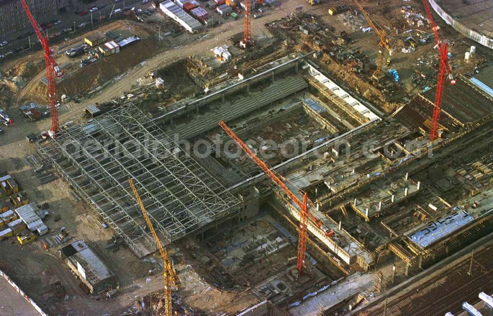 Aerial photograph Berlin - Bau der neuen Schwimmhalle an der Radsporthallle Landsberger Allee durch die OSB GmbH