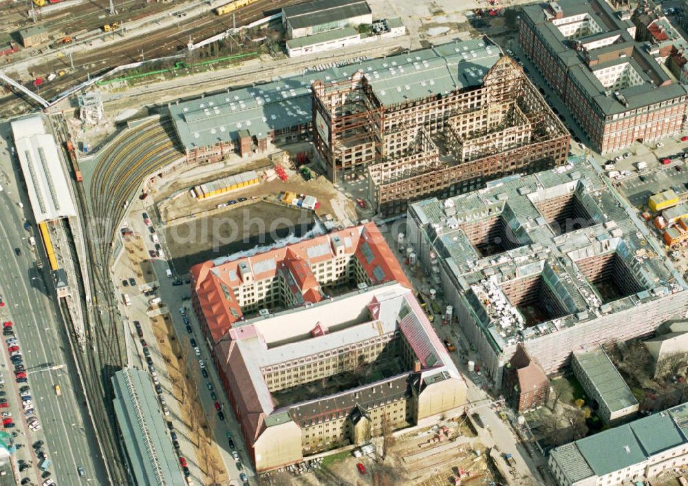 Aerial photograph Berlin - Friedrichshain - Bau der Oberbaumcity am S-Bhf. Warschauer Straße.