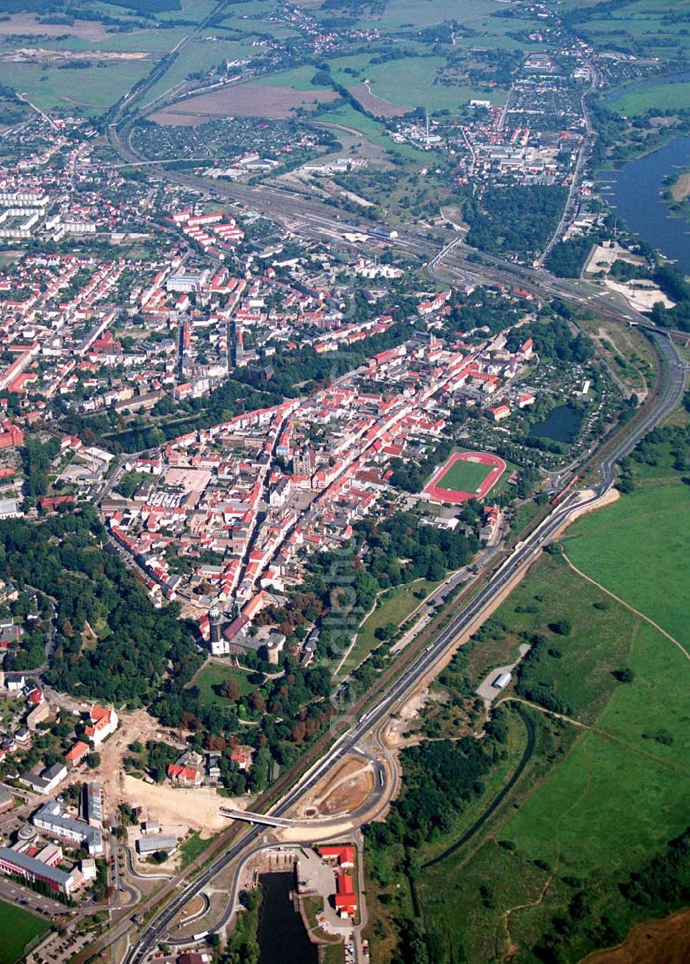 Wittenberg (Sachsen-Anhalt) from the bird's eye view: Bau der Ortsumgehungsstraße B2 / B 187 südöstlich in Wittenberg an der Elbe. Projektsteuerung: Schüßler-Plan Ingenieurgesellschaft für Bau- und Verkehrswegeplanung mbH.