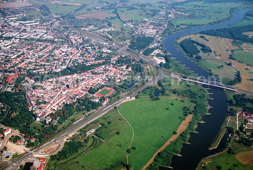 Aerial photograph Wittenberg (Sachsen-Anhalt) - Bau der Ortsumgehungsstraße B2 / B 187 südöstlich in Wittenberg an der Elbe. Projektsteuerung: Schüßler-Plan Ingenieurgesellschaft für Bau- und Verkehrswegeplanung mbH.