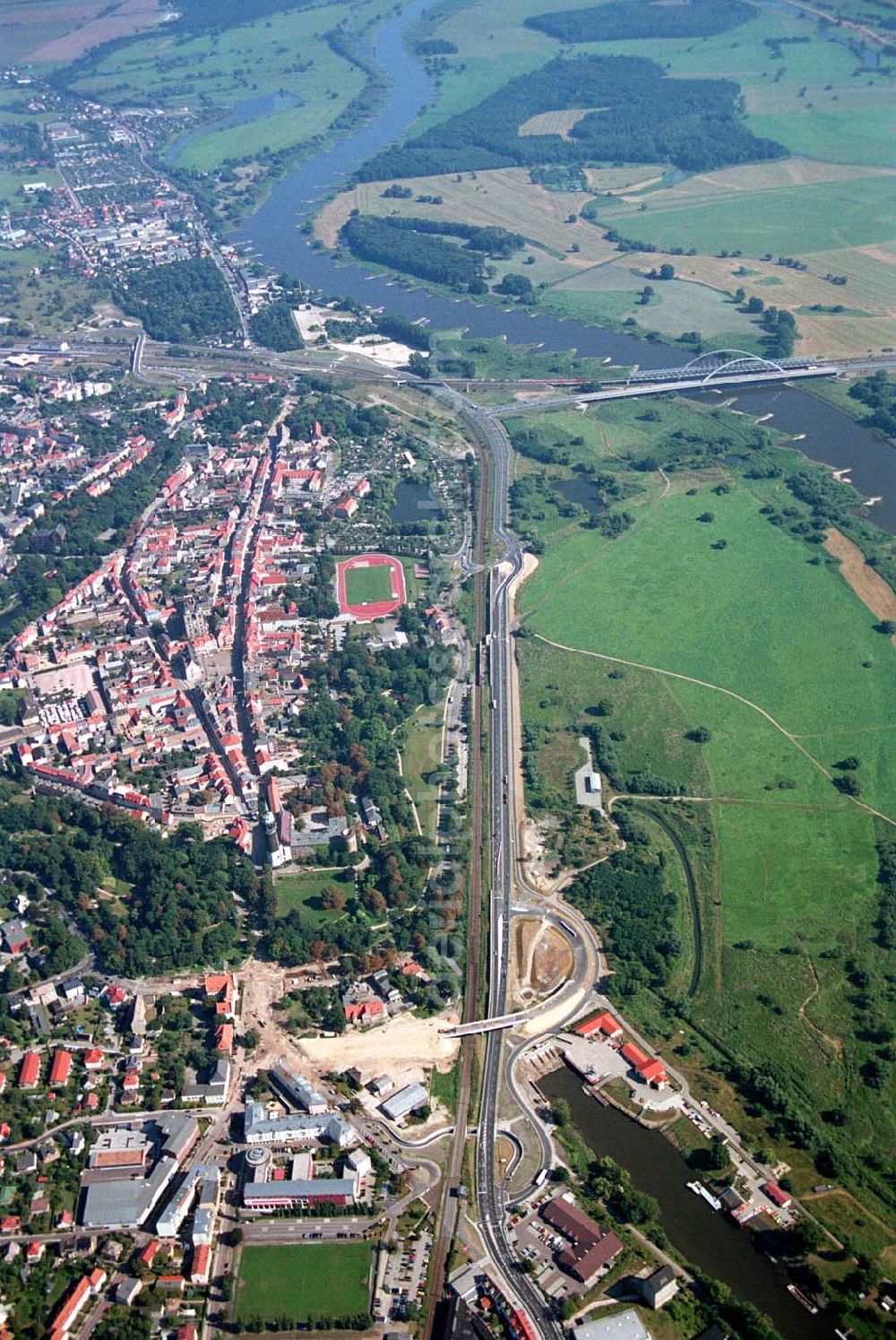 Wittenberg (Sachsen-Anhalt) from the bird's eye view: Bau der Ortsumgehungsstraße B2 / B 187 südöstlich in Wittenberg an der Elbe. Projektsteuerung: Schüßler-Plan Ingenieurgesellschaft für Bau- und Verkehrswegeplanung mbH.