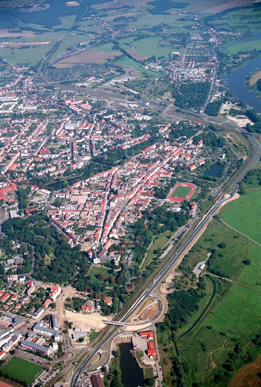 Wittenberg (Sachsen-Anhalt) from above - Bau der Ortsumgehungsstraße B2 / B 187 südöstlich in Wittenberg an der Elbe. Projektsteuerung: Schüßler-Plan Ingenieurgesellschaft für Bau- und Verkehrswegeplanung mbH.