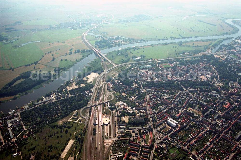 Wittenberg (Sachsen-Anhalt) from above - Bau der Ortsumgehungsstraße B2 / B 187 südöstlich in Wittenberg an der Elbe. Projektsteuerung: Schüßler-Plan Ingenieurgesellschaft für Bau- und Verkehrswegeplanung mbH.