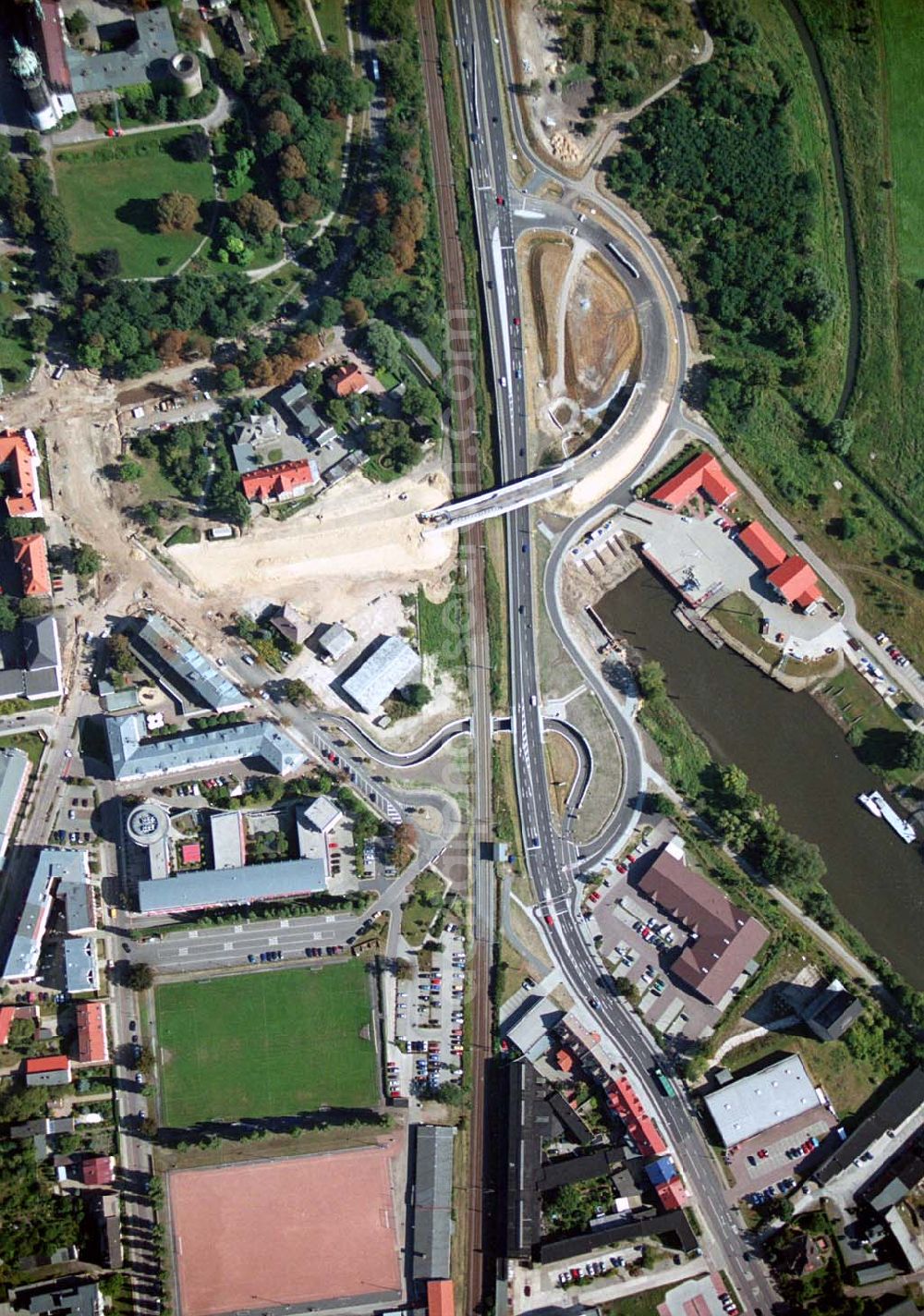 Aerial photograph Wittenberg (Sachsen-Anhalt) - Bau der Ortsumgehungsstraße B2 / B 187 südöstlich in Wittenberg an der Elbe. Projektsteuerung: Schüßler-Plan Ingenieurgesellschaft für Bau- und Verkehrswegeplanung mbH.