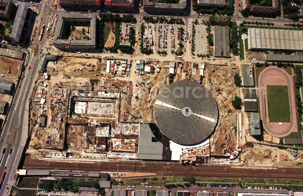 Berlin from above - Bau Radsporthalle Landsberger Allee