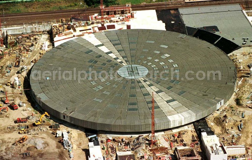 Berlin from above - Bau Radsporthalle Landsberger Allee