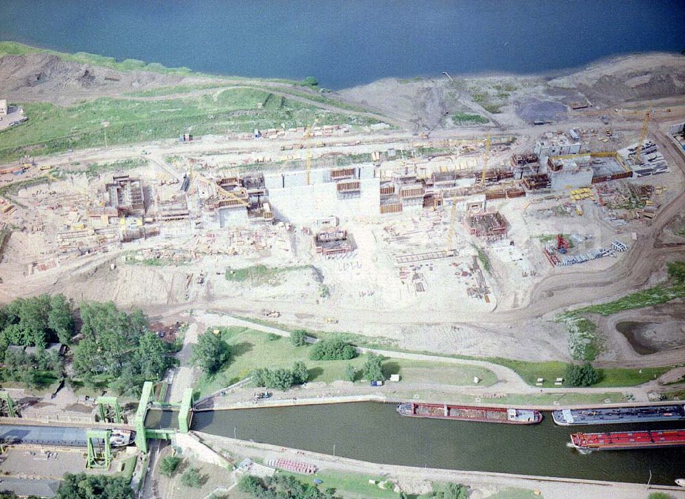 Aerial photograph Rothensee / Sachsen - Anhalt - Bau der Schleuse Rothensee am Schiffshebewerk Rothensee am Wasserstraßenkreuz Magdeburg.