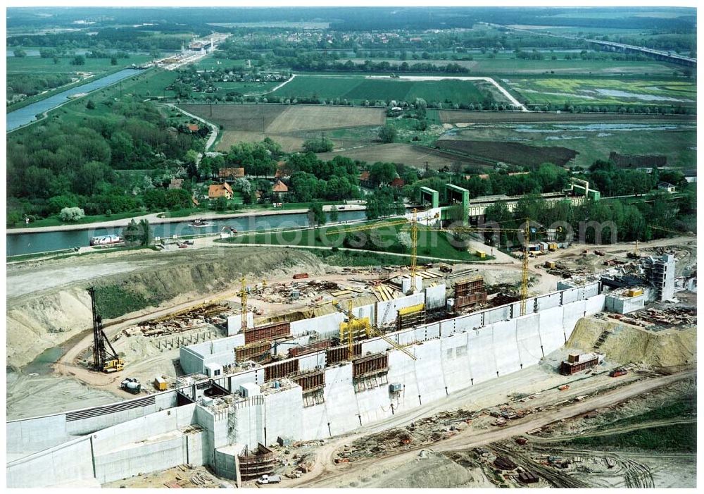 Aerial photograph Rothensee - Bau der Schleuse Rothensee am Schiffshebewerk Rothensee am Wasserstraßenkreuz Magdeburg.