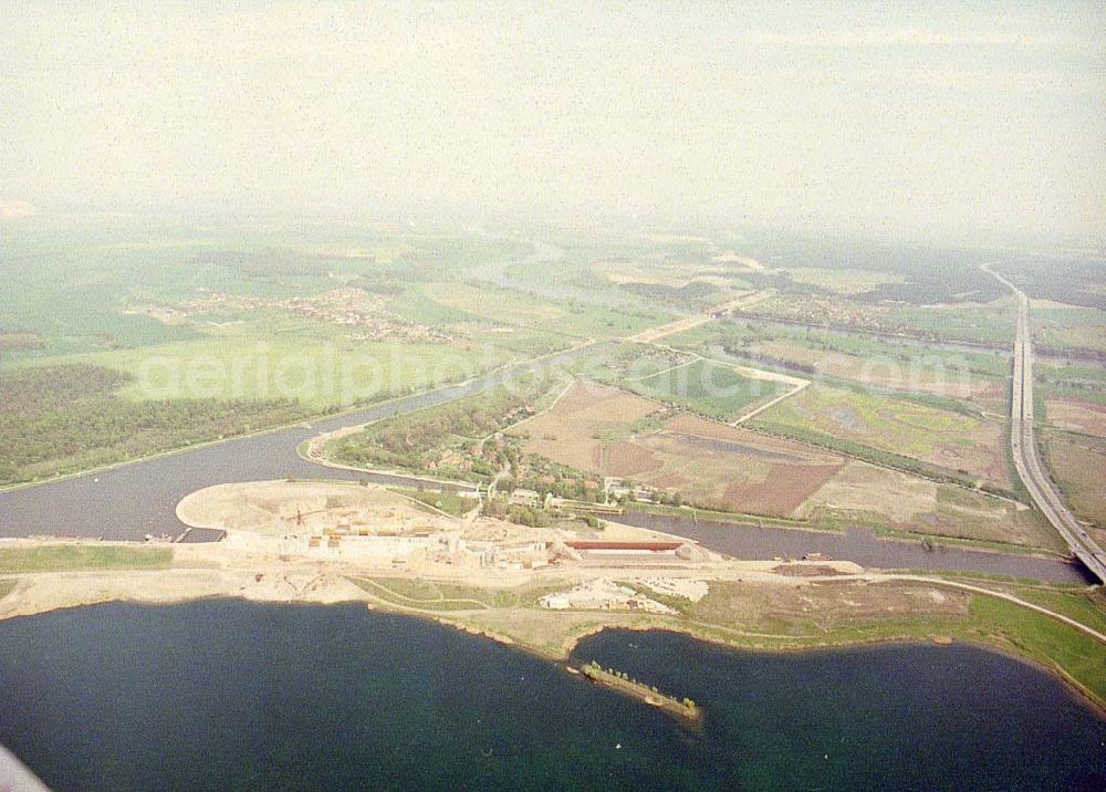 Rothensee from the bird's eye view: Bau der Schleuse Rothensee am Schiffshebewerk Rothensee am Wasserstraßenkreuz Magdeburg.