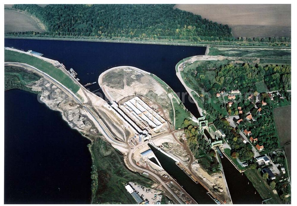 Rothensee from the bird's eye view: Bau der Schleuse Rothensee am Schiffshebewerk Rothensee am Wasserstraßenkreuz Magdeburg.