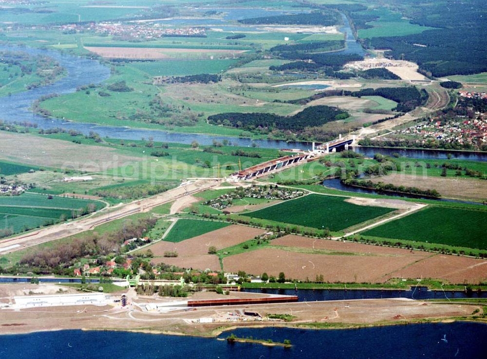 Aerial photograph Rothensee - Bau der Schleuse Rothensee am Schiffshebewerk Rothensee am Wasserstraßenkreuz Magdeburg.