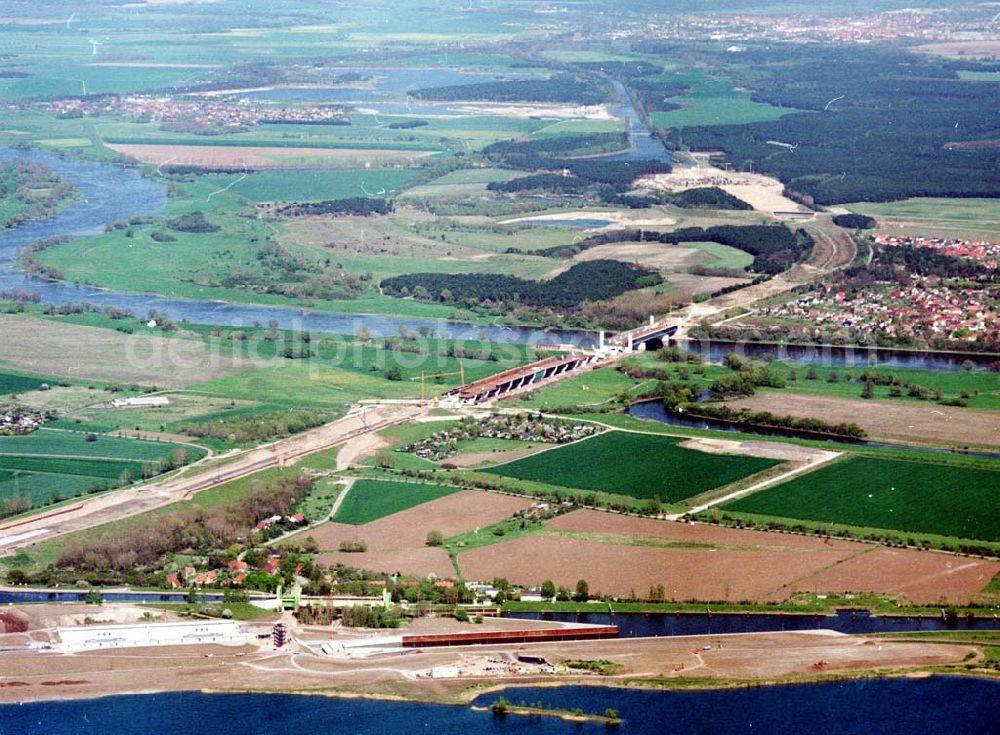 Rothensee from above - Bau der Schleuse Rothensee am Schiffshebewerk Rothensee am Wasserstraßenkreuz Magdeburg.