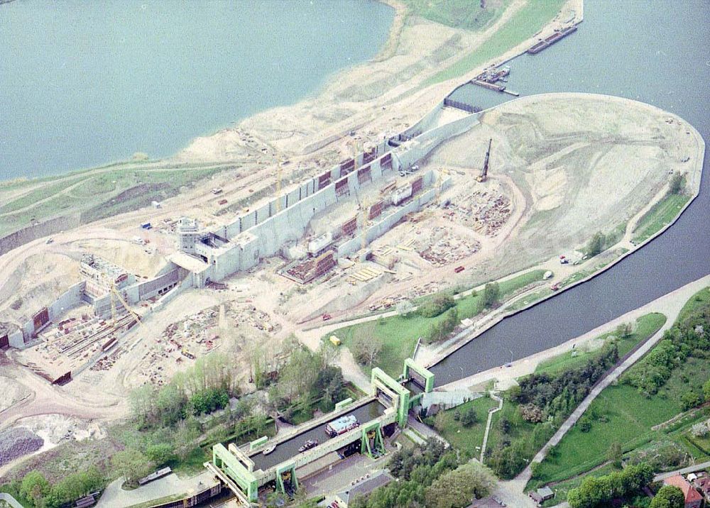 Aerial image Rothensee - Bau der Schleuse Rothensee am Schiffshebewerk Rotrhensee am Wasserstraßenkreuz Magdeburg.