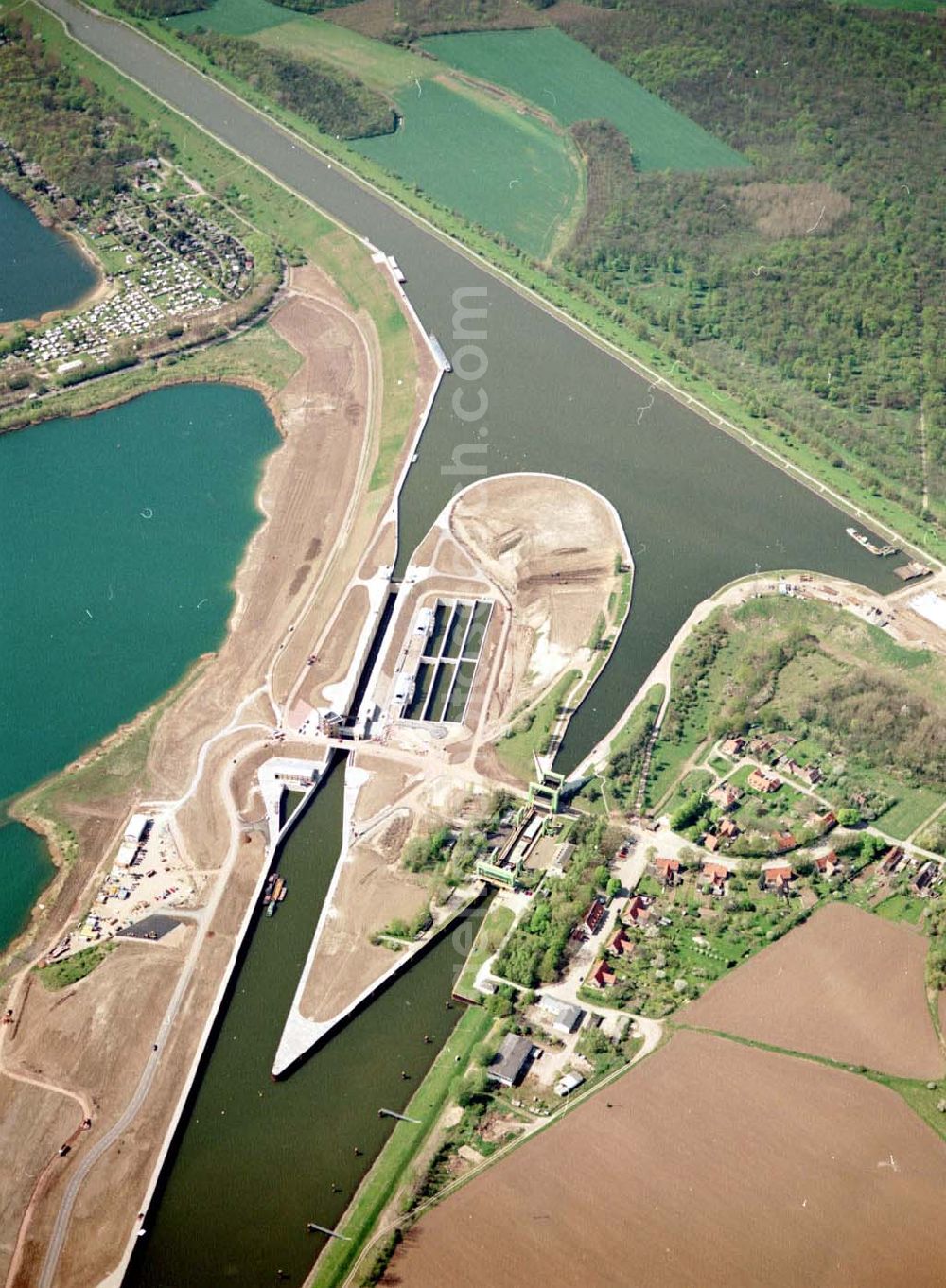 Rothensee from the bird's eye view: Bau der Schleuse Rothensee am Schiffshebewerk Rotrhensee am Wasserstraßenkreuz Magdeburg.