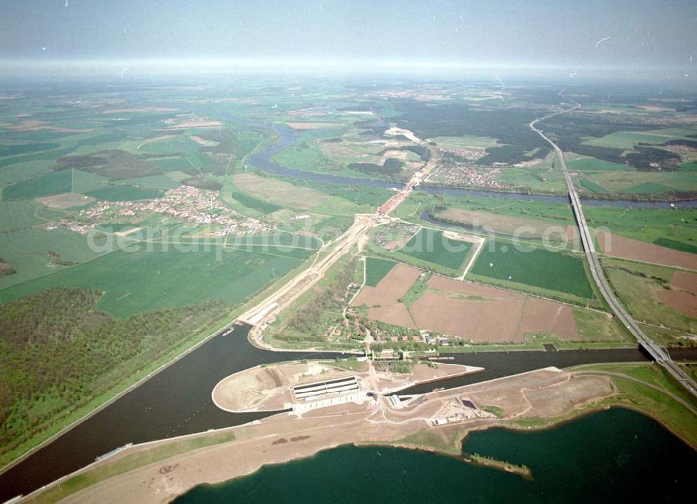 Rothensee from the bird's eye view: Bau der Schleuse Rothensee am Schiffshebewerk Rotrhensee am Wasserstraßenkreuz Magdeburg.