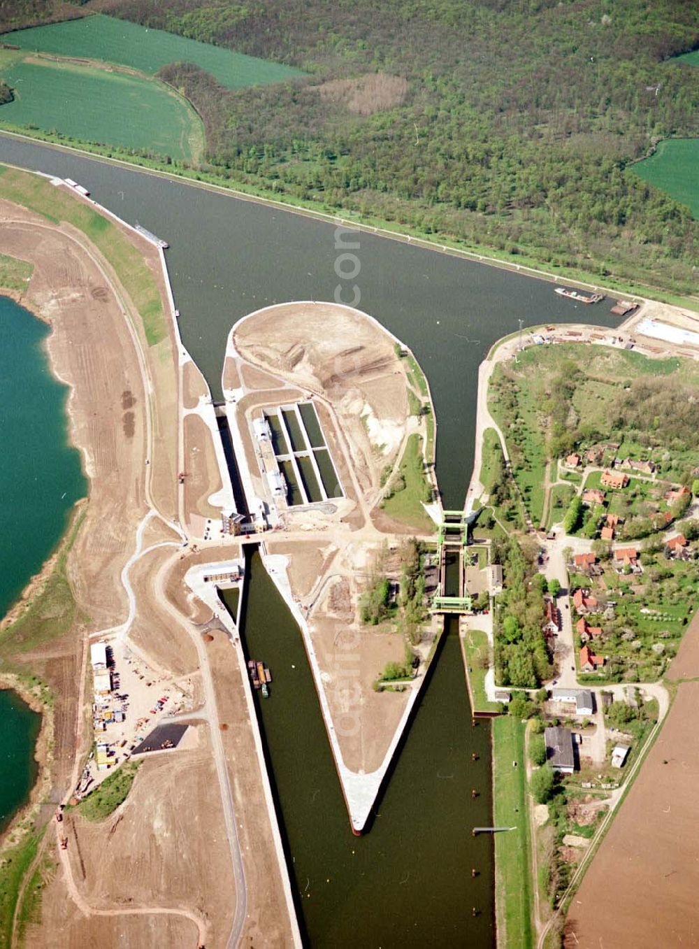 Aerial image Rothensee - Bau der Schleuse Rothensee am Schiffshebewerk Rotrhensee am Wasserstraßenkreuz Magdeburg.