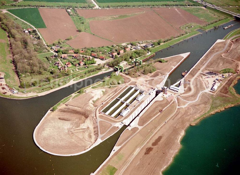 Aerial photograph Rothensee - Bau der Schleuse Rothensee am Schiffshebewerk Rotrhensee am Wasserstraßenkreuz Magdeburg.