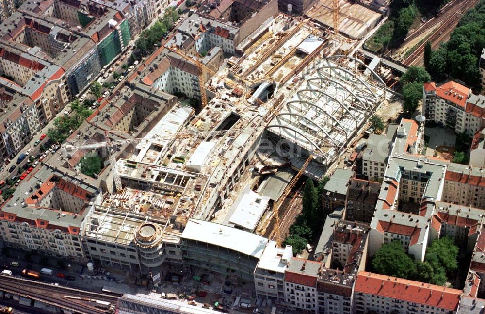 Aerial image Berlin - Prenzlauer-Berg - Bau des Schönhauser-Allee-Centers am U-Bhf. Schönhauser Allee in Berlin-Prenzlauer-Berg.