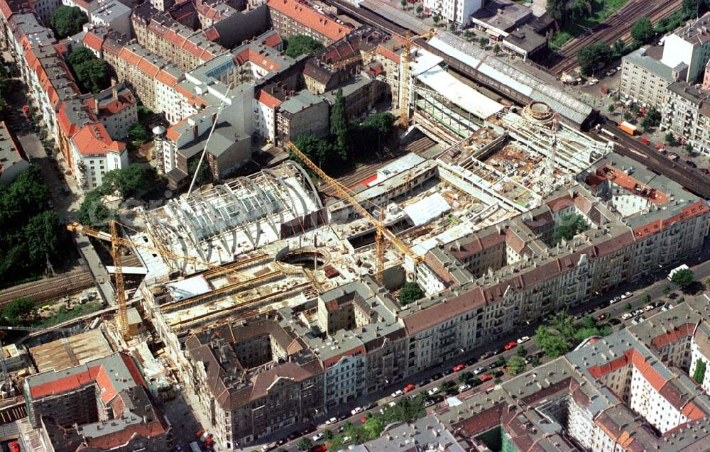 Aerial image Berlin - Prenzlauer-Berg - Bau des Schönhauser-Allee-Centers am U-Bhf. Schönhauser Allee in Berlin-Prenzlauer-Berg.