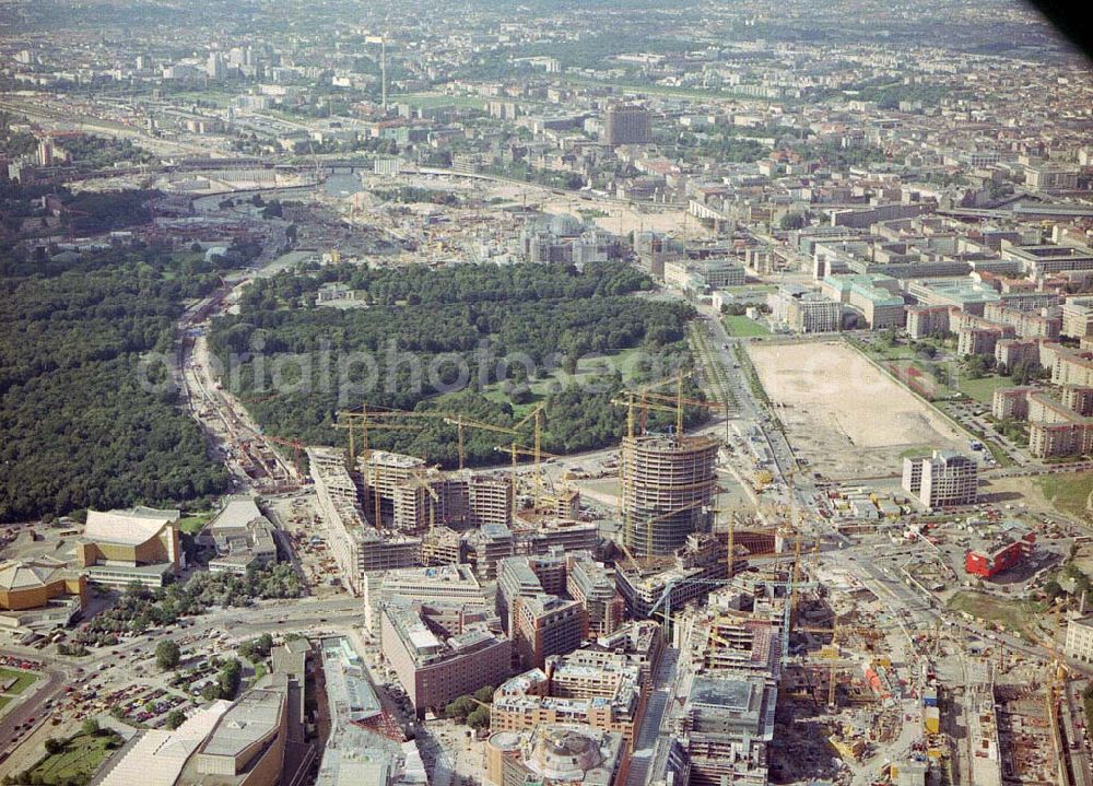 Berlin - Tiergarten from above - Bau des SONY-Centers am Potsdamer Platz in Berlin-Tiergarten