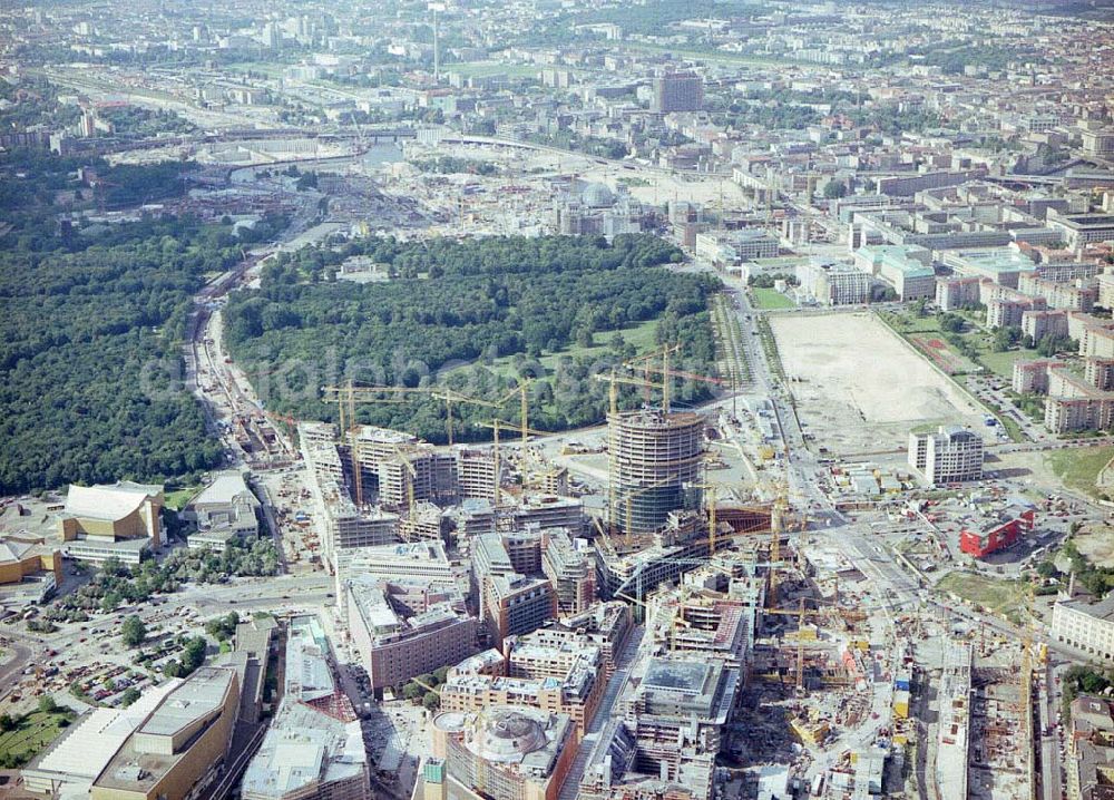 Berlin - Tiergarten from the bird's eye view: Bau des SONY-Centers am Potsdamer Platz in Berlin-Tiergarten